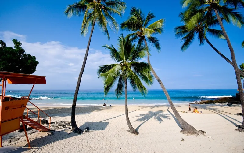 Hotel in Kailua-Kona town, a base for things to do in kona hawaii big island